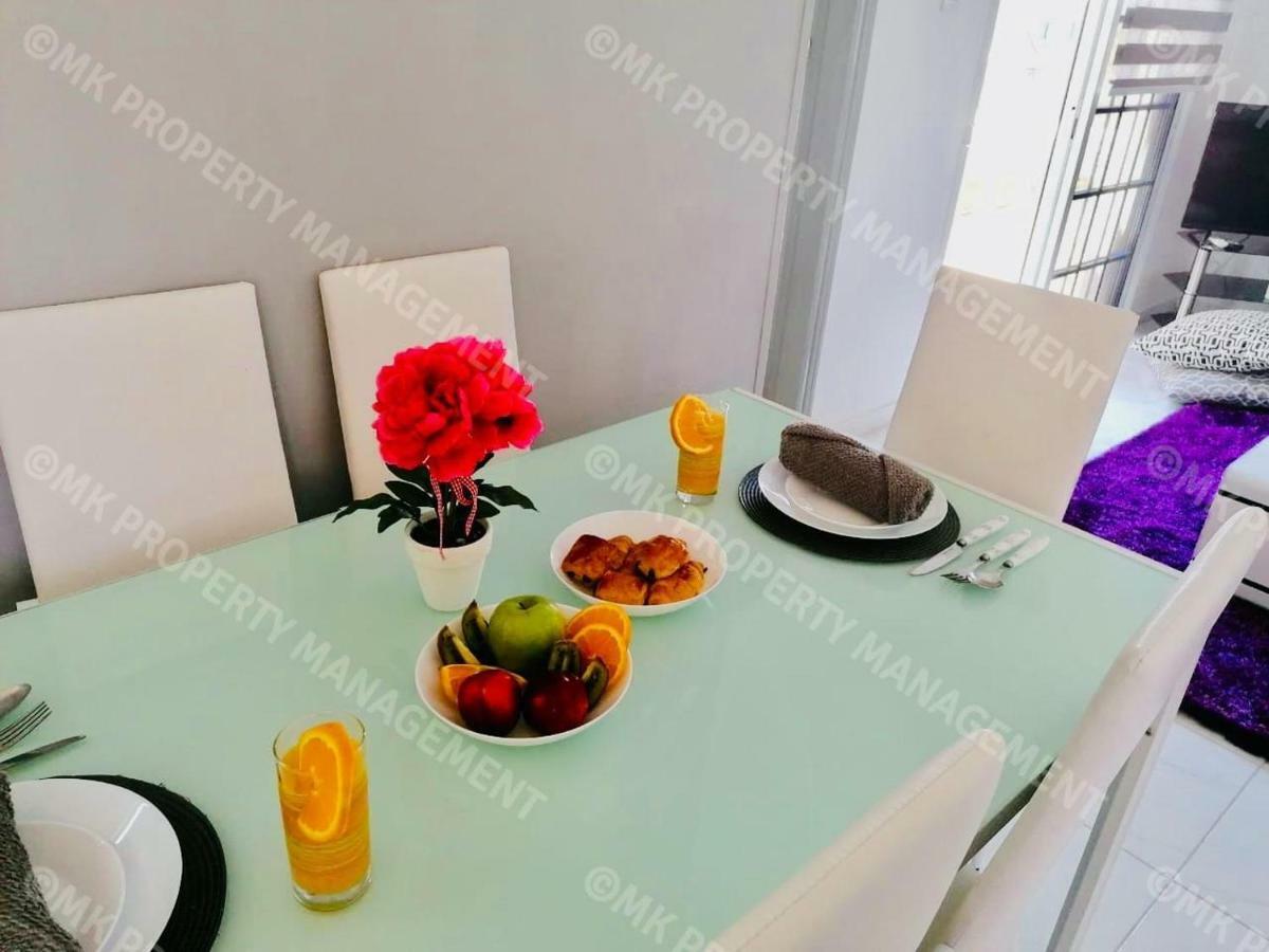 Lysia Sea-View Apartment Larnaca Bagian luar foto